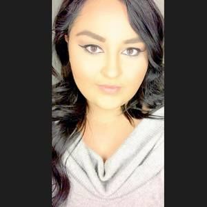 Meet your Posher, Yvette